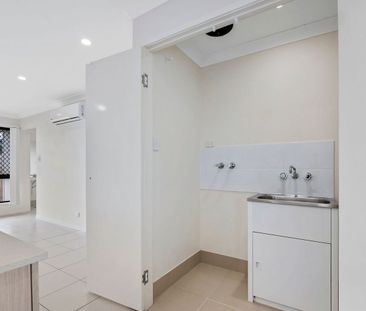 SPACIOUS AND STYLISH DUPLEX - Photo 3