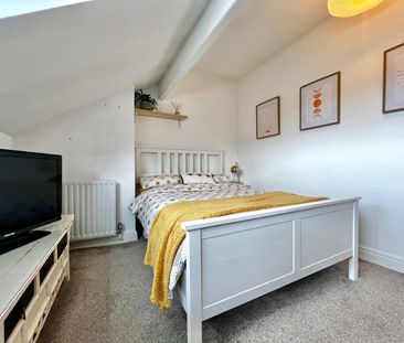 2 bedroom terraced house to rent - Photo 4