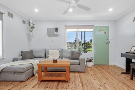 Generous Sized 3 Bedroom Home - Photo 3