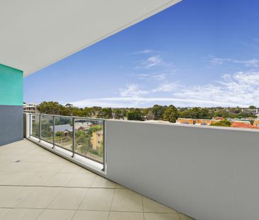 IDEAL LOCATION! - Photo 5