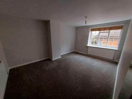 Church Street, Whitby, YO22 - Photo 2