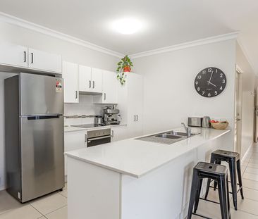 39 Raynesford Drive, Mount Louisa - Photo 5