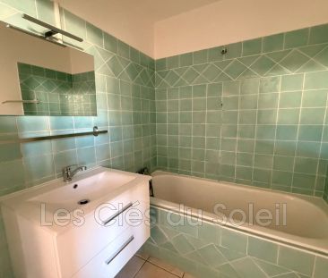 Location appartement 2 pièces 48 m² Toulon - Photo 6