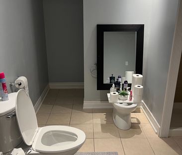 For Lease - 34 Malden Street, Vaughan, Ontario - Photo 2