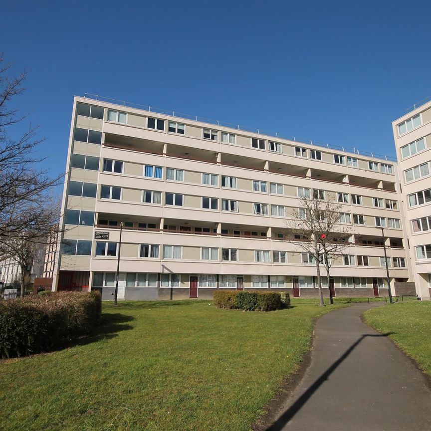 Melbourne Court, Howard Street, Newcastle Upon Tyne - Photo 1