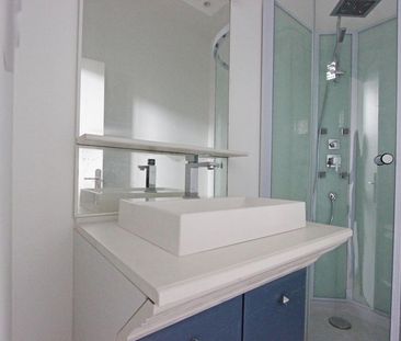 UN STUDIO CHALEUREUX EN CENTRE-VILLE, PROCHE MÉDIATHÈQUE. - Photo 4