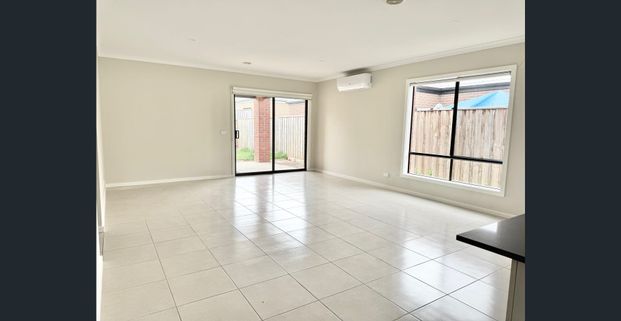 Convenient Location in Savana! - Photo 1