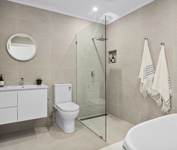 Warm & Inviting Family Home - Photo 6