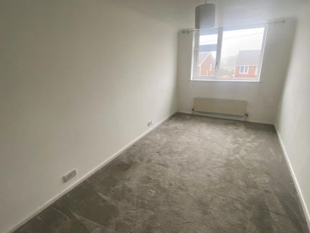 4 bedroom detached house to rent - Photo 3