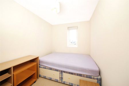 Ferguson Close, London, UK, E14 3SJ - Photo 3