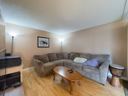 52 McElderry Rd, Guelph - Photo 2