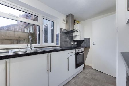 1 bedroom ground floor flat to rent - Photo 3