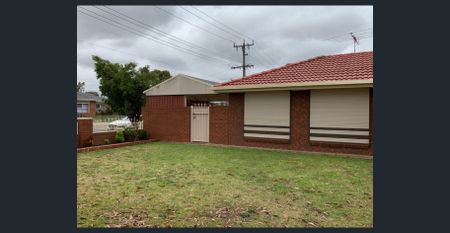 HOME IN PERFECT LOCATION ! - Photo 5