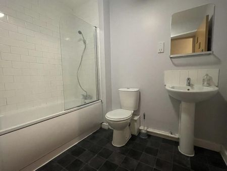 1 bedroom ground floor flat to rent - Photo 5