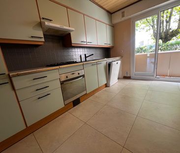 Location Appartement 3 pièces 77m² - Photo 3