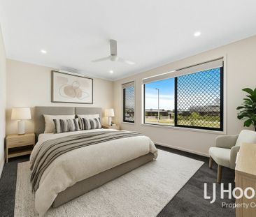 Modern Family Living in Yarrabilba - Photo 5