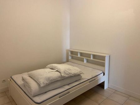 Location Appartement 2 pièces 43m² BORDEAUX 33000 - Photo 4