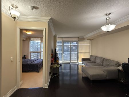 For Lease - 21 Carlton Street Unit# 1406, Toronto, Ontario - Photo 2