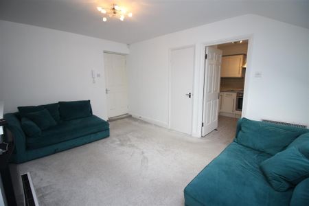 2 bedroom Flat to rent in Taylors Court, Monk Street, Newcastle Upon Tyne - Photo 3