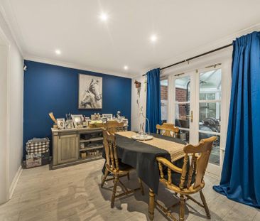 4 bedroom detached house to rent - Photo 2