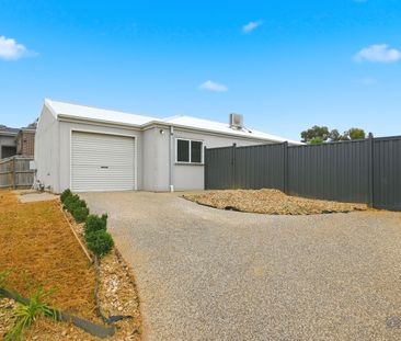 3 bedroom home located in Bacchus Marsh - Photo 6