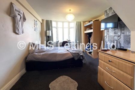 6 Bedroom Semi-Detached House for rent in Otley Road - Photo 4