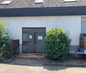 Zwei-Zimmer-Souterrain-Wohnung mit neuer Einbauküche - Photo 6