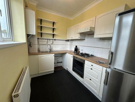 2 bedroom semi-detached house to rent - Photo 4