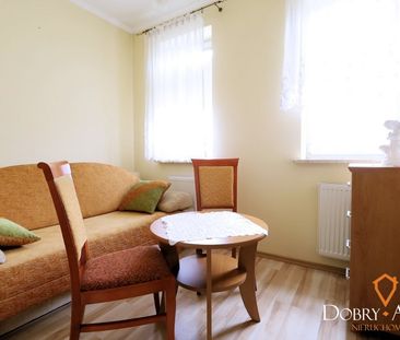 OS. KMITY / DOM Z GARAŻEM / UMEBLOWANY / BLISKO CENTRUM - Photo 3