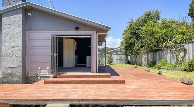 Cozy Home in Beach Haven - Photo 1