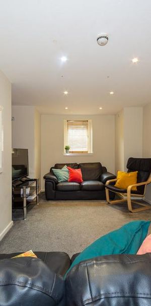1 bedroom in a house share to rent - Photo 1