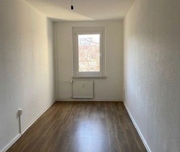 Charmante 3-Zimmer-Wohnung in Zentrumnähe! (WBS) - Photo 4