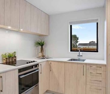 Spacious 2-Bedroom Townhous for Rent – Prime Location!" - Photo 3