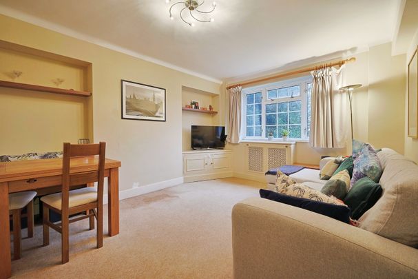 2 Bed Flat, Goldhawk Road, W6 - Photo 1