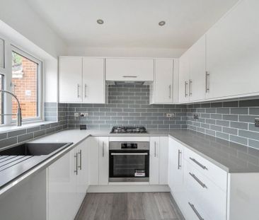 3 bedroom detached house to rent - Photo 5