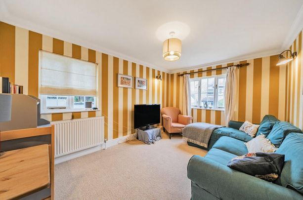 4 bedroom detached house to rent - Photo 1