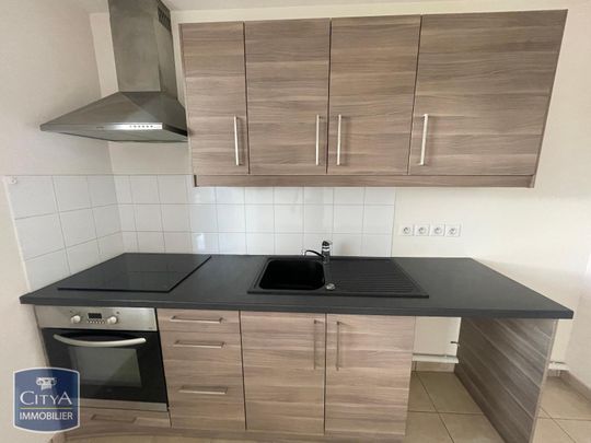 Location Appartement 3 pièces 55m² ST BENOIT 86280 - Photo 1