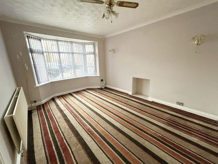 3 bedroom detached house to rent - Photo 3