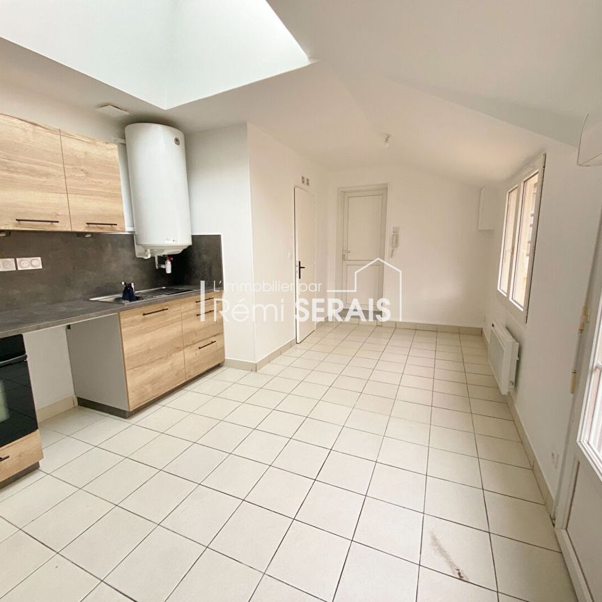 ARGENTAN - APPARTEMENT EN RDC DE TYPE F2 RESTAURE, - Photo 1