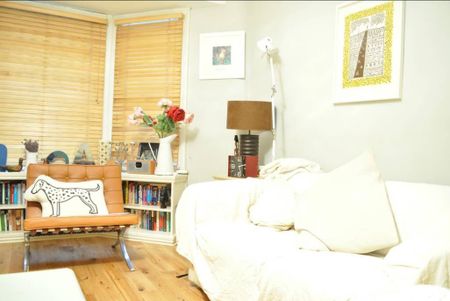 2 Bed Flat, Bromfelde Road, SW4 - Photo 3