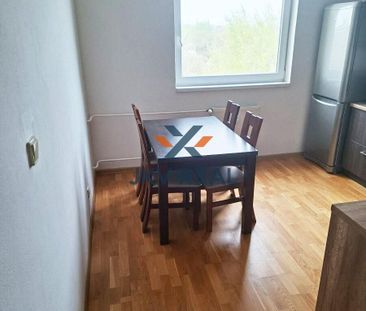PRENÁJOM: 3-izbový byt štýlový a zrekonštruovaný – ul. Ružová (SNP)... – Fotografia 2