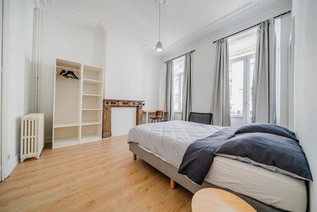 Room at Rue Charles Quint 55 - Photo 5