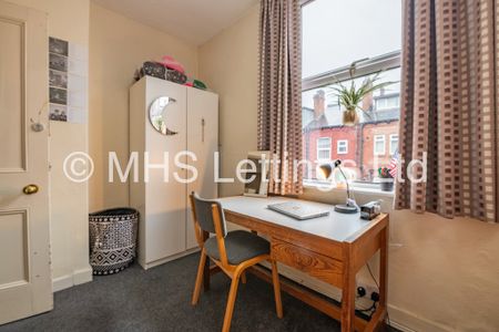 4 Bedroom Mid Terraced House for rent in Thornville Road - Photo 3