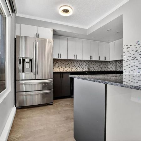 Available now, Golden Square Mile, 2 bdr condo, McGill University - Photo 3