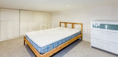 Bright studio flat in a period conversion set in luxurious Maida Vale - Photo 5