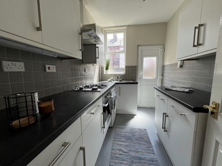 3 Bed Terraced House, Brookdale Road, L15 - Photo 5