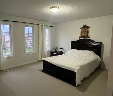 For Lease - 30 Armstrong Crescent, Bradford West Gwillimbury, Ontario - Photo 3