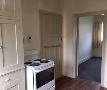 Sunny Two-Bedroom Flat in Convenient Hornby Location - Photo 3