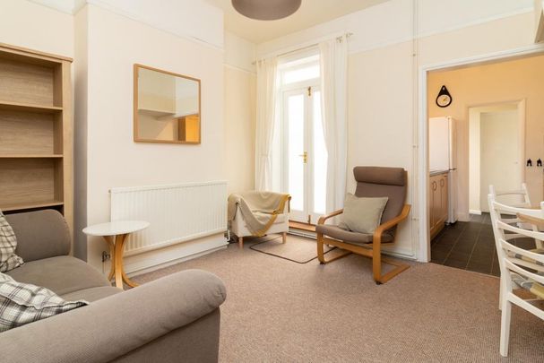 4 bedroom terraced house to rent - Photo 1