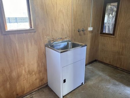 Value 3 Bedroom Home in a handy location - Photo 5